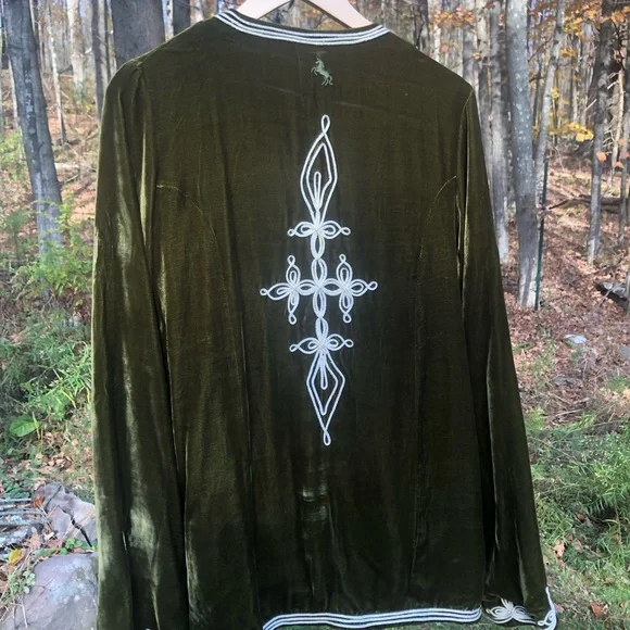 Green Velvet Jacket with White Embroidery - Picture 10 of 11